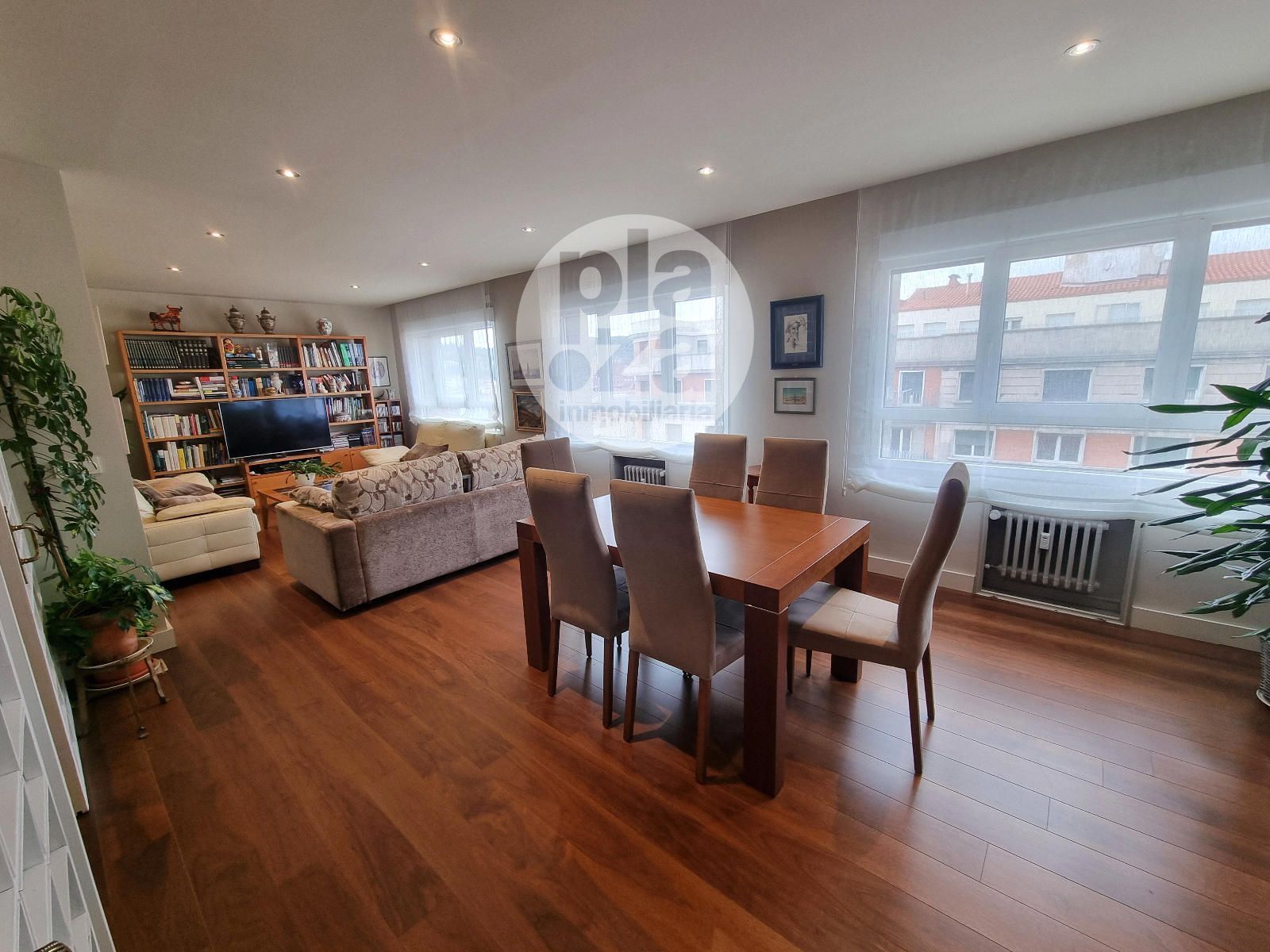 Comedor de Piso en venta en Burgos Capital con Calefacción