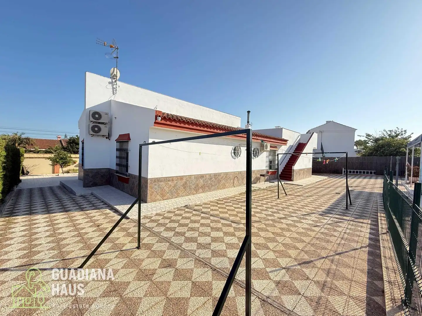 Chalet con piscina en venta en Ayamonte ciudad, imagen 9