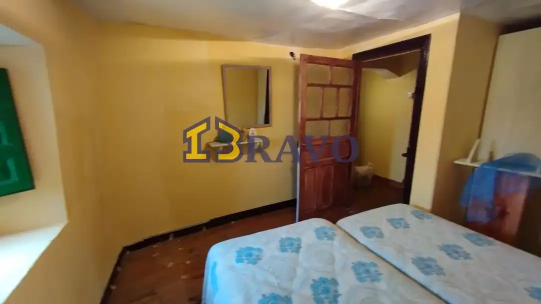 Dormitori de Casa o xalet en venda en Valle de Losa amb Jardí privat i Terrassa
