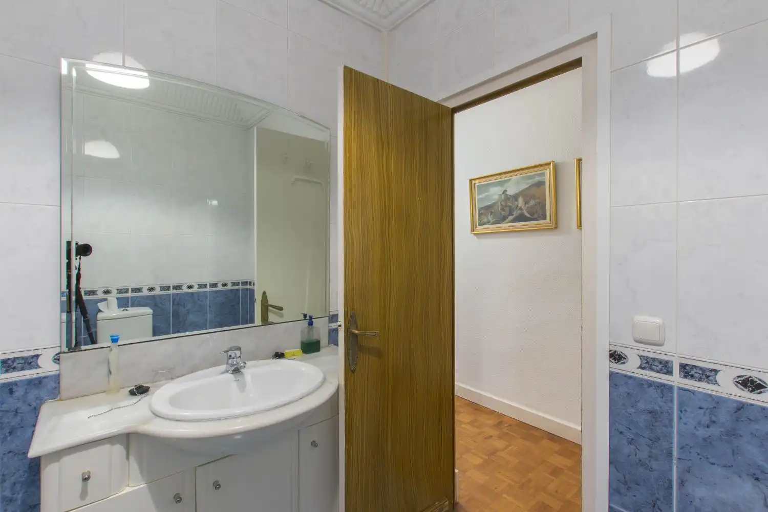Bathroom of Flat for sale in  Pamplona / Iruña  with Heating and Balcony