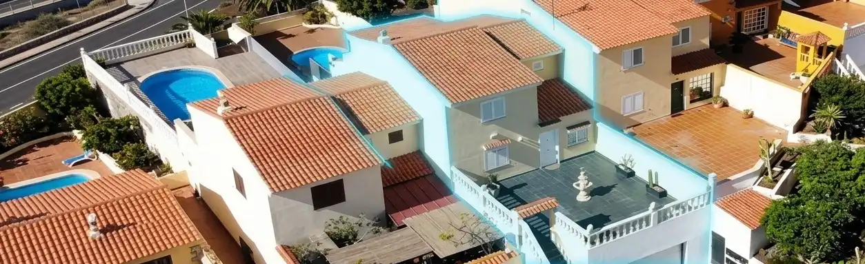 Vista exterior de Casa adosada en venda en El Rosario amb Terrassa, Traster i Piscina
