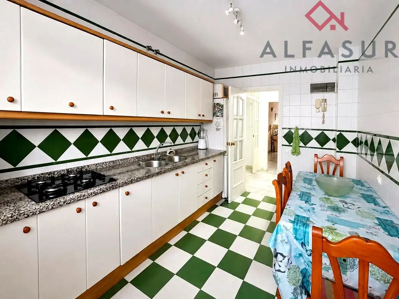 Cocina de Piso en venta en Málaga con Aire acondicionado y Terraza