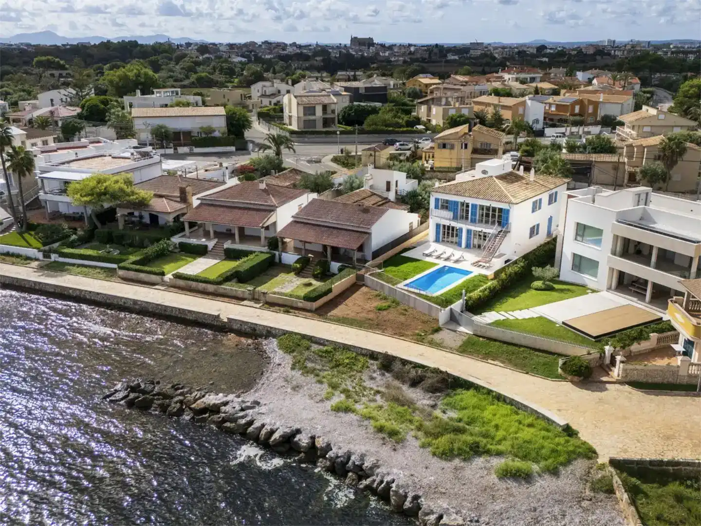 Vista exterior de Pis en venda en Alcúdia amb Aire condicionat, Jardí privat i Parquet