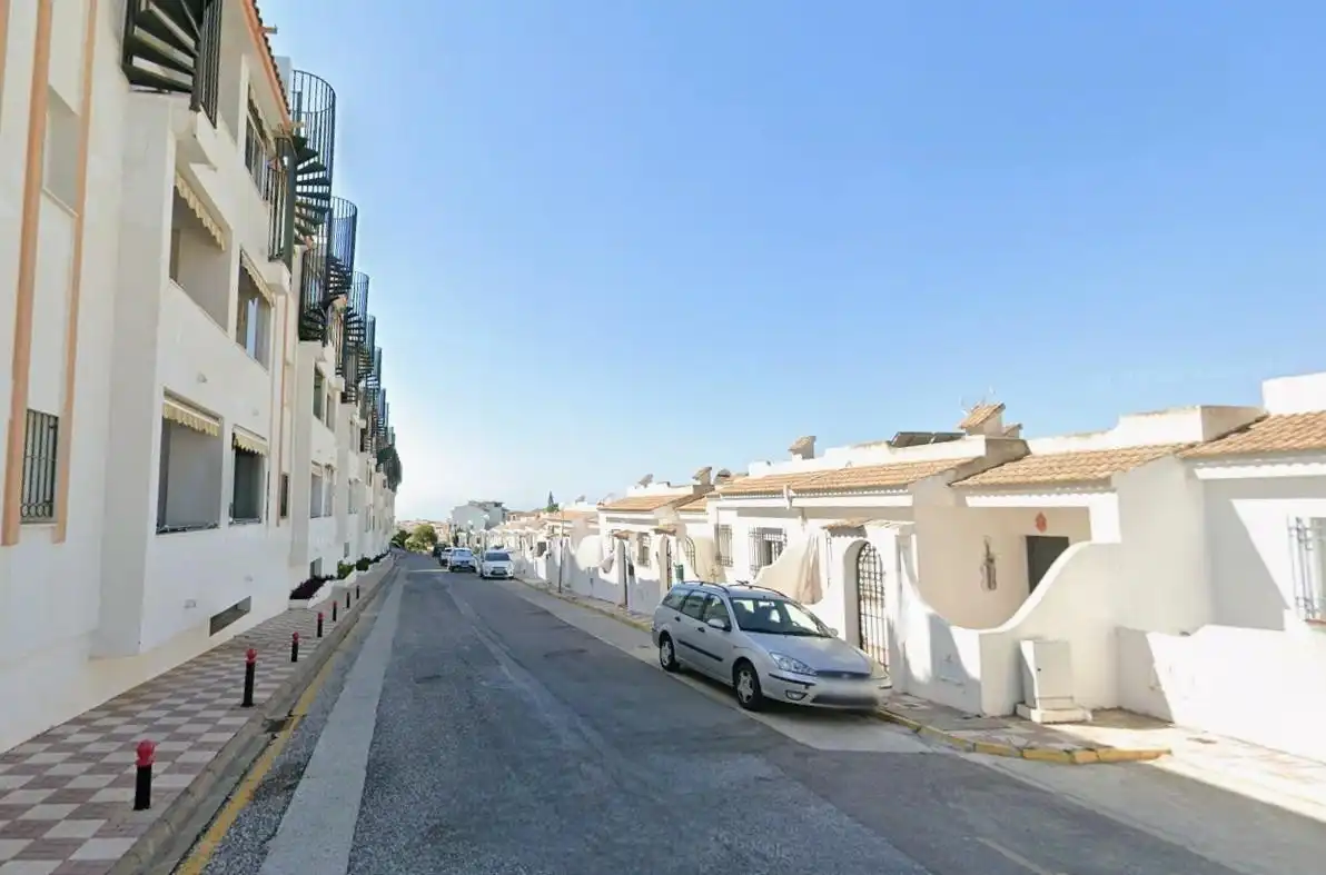 Vista exterior de Pis en venda en Benalmádena amb Traster i Piscina comunitària