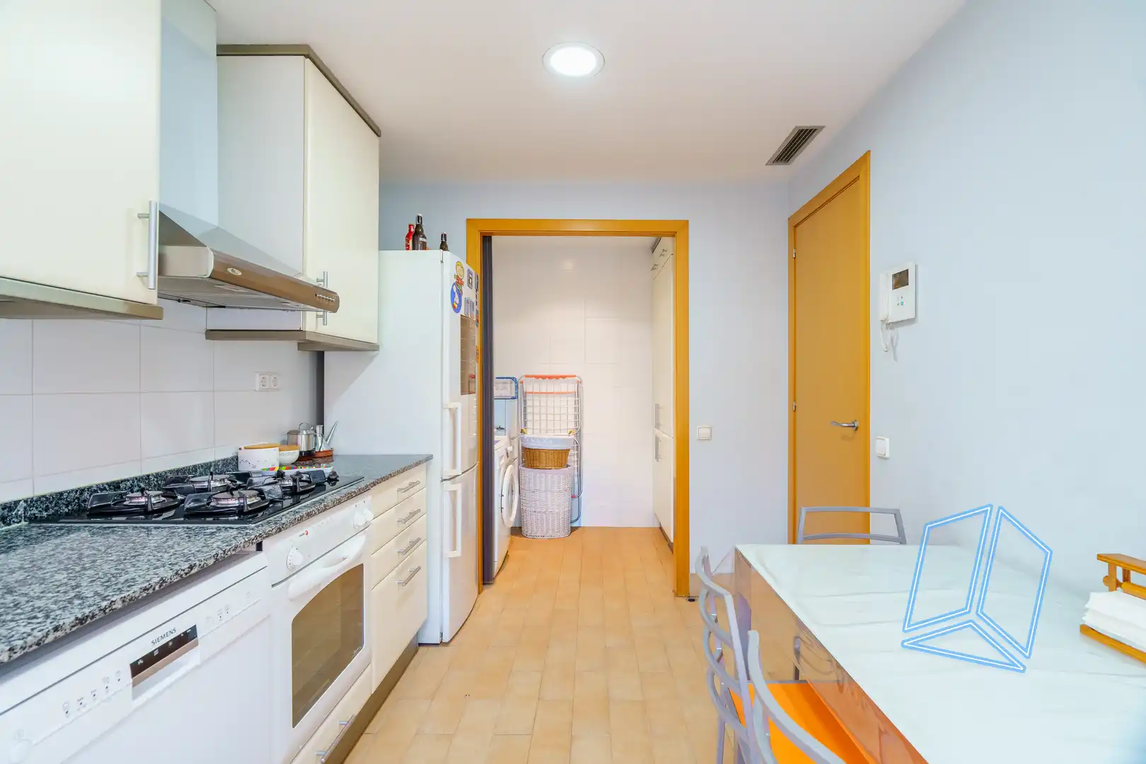 Cuina de Pis en venda en Barcelona amb Calefacció