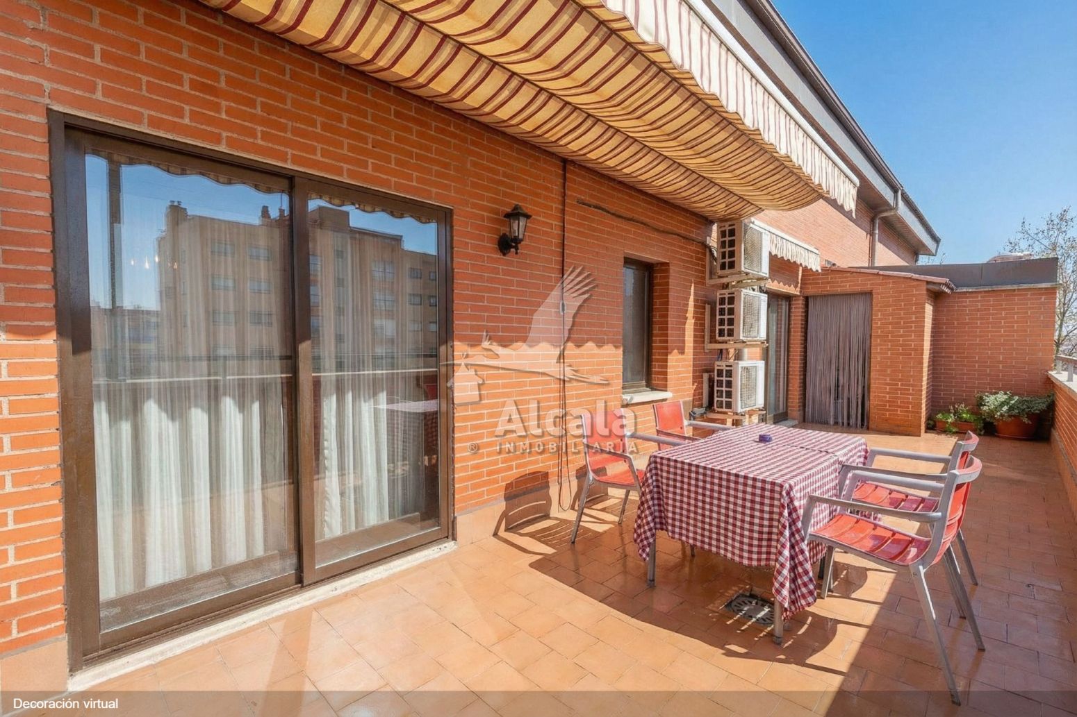 Terraza de Ático en venta en Alcalá de Henares con Aire acondicionado, Calefacción y Terraza