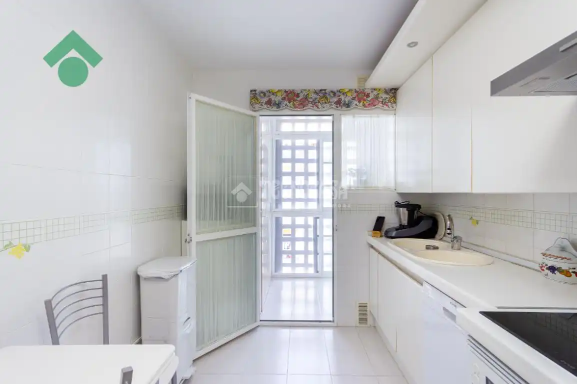 Kitchen of Flat for sale in Vélez-Málaga  with Community pool