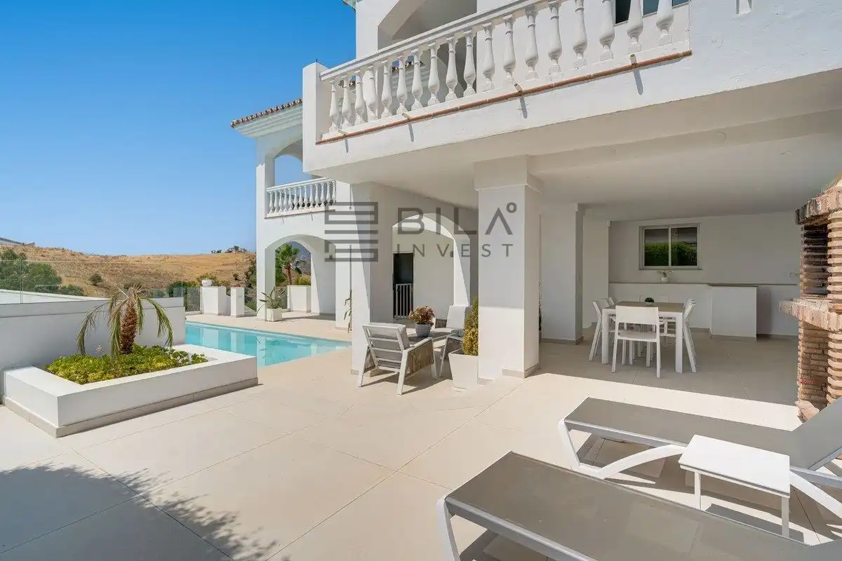 Villa avec piscine à vendre à Cerros del Aguila, imagen 2