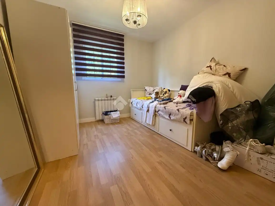 Habitación de Piso en venta en Madrid con Calefacción y Terraza
