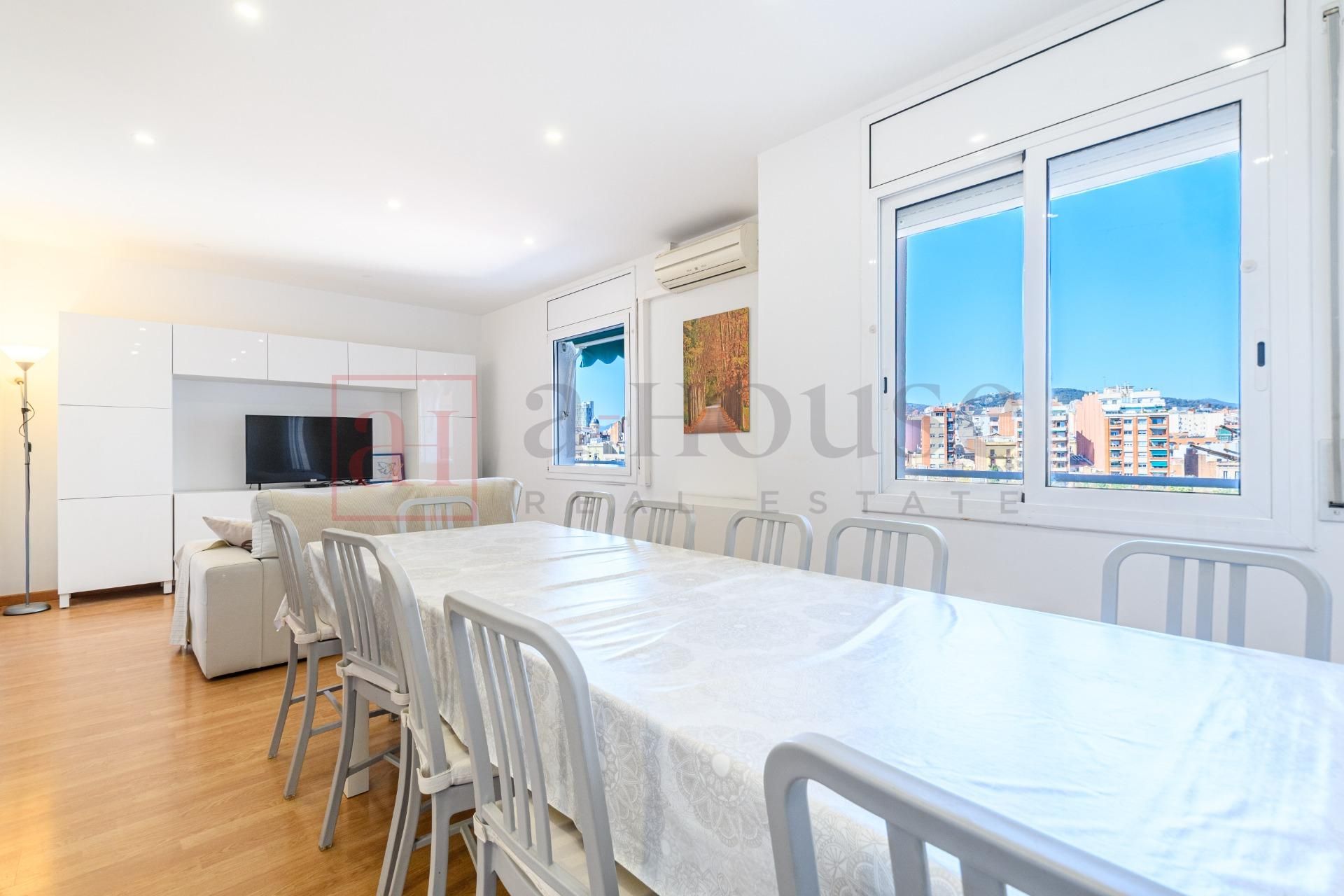 Comedor de Piso en venta en  Barcelona Capital con Aire acondicionado, Parquet y Amueblado