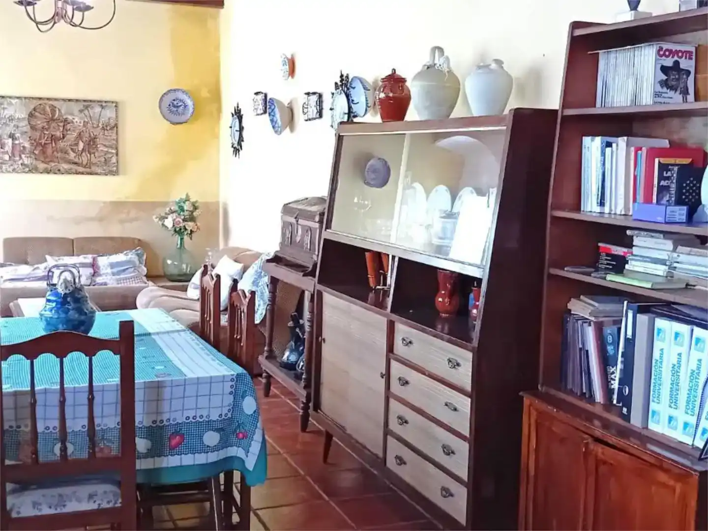 Menjador de Casa adosada en venda en Bujalance amb Aire condicionat, Piscina i Balcó