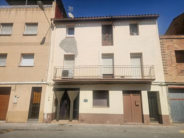 Casa rustica con balcone in vendita a Carrer Major 71