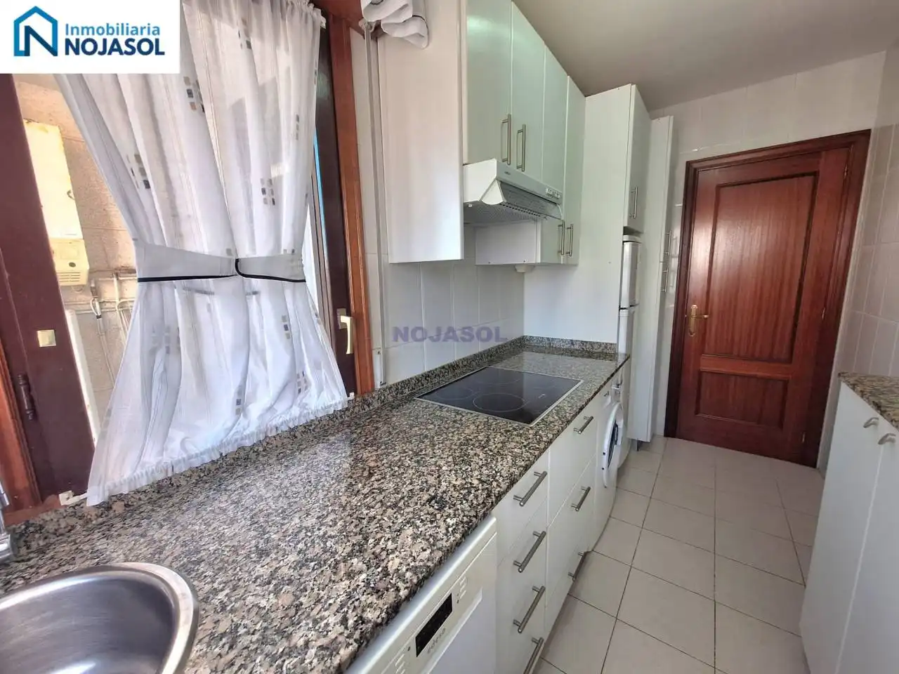 Cocina de Apartamento de alquiler en Noja con Calefacción, Terraza y Amueblado