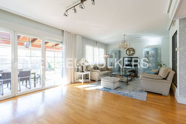 Casa-chalet en Venta en Norte