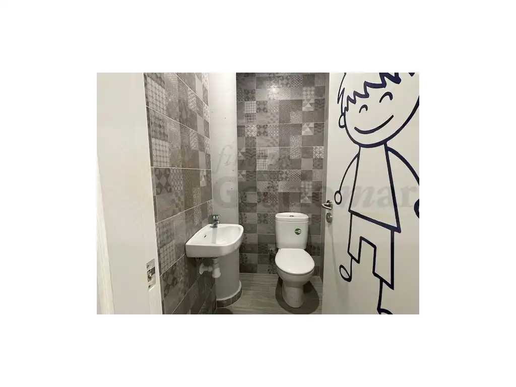 Bathroom of Commercial properties for rent in Cambrils