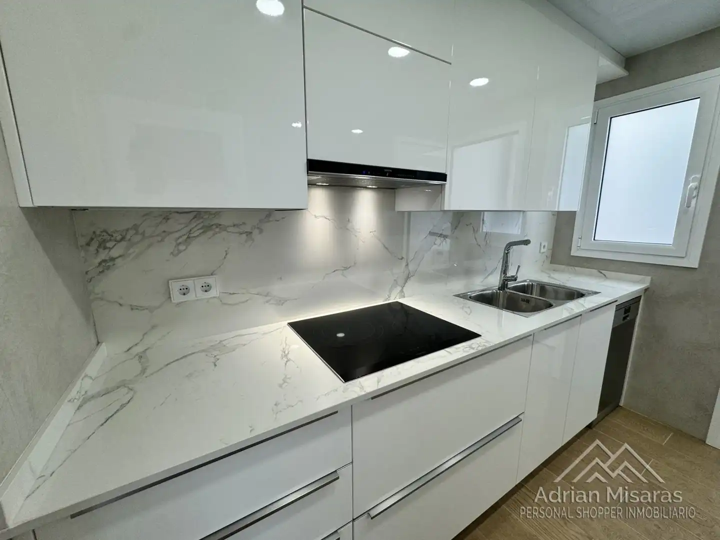 Cocina de Ático en venta en Barcelona con Aire acondicionado, Terraza y Amueblado