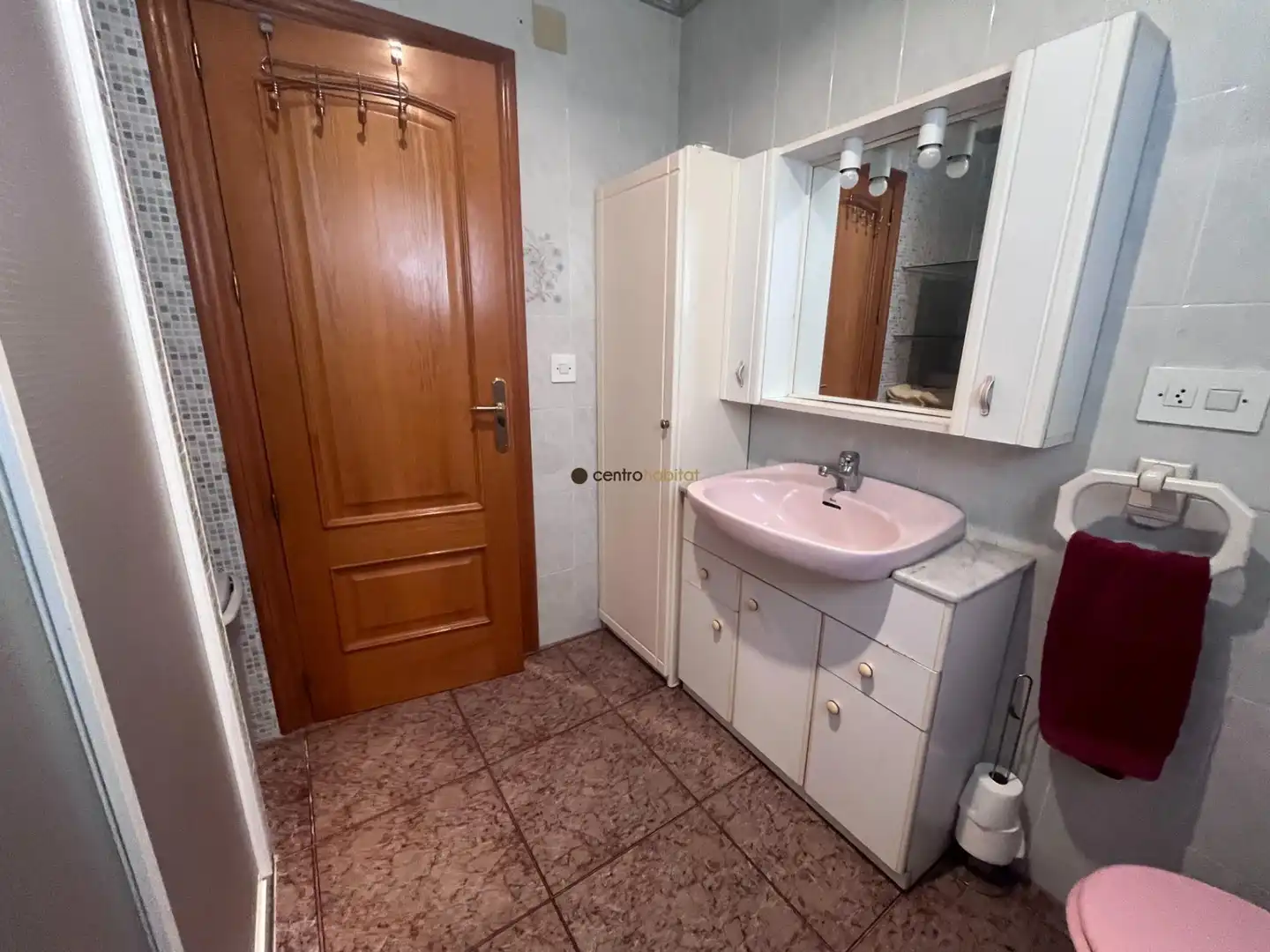Bathroom of Houses for sale in Elda  with Air Conditioner, Heating and Balcony