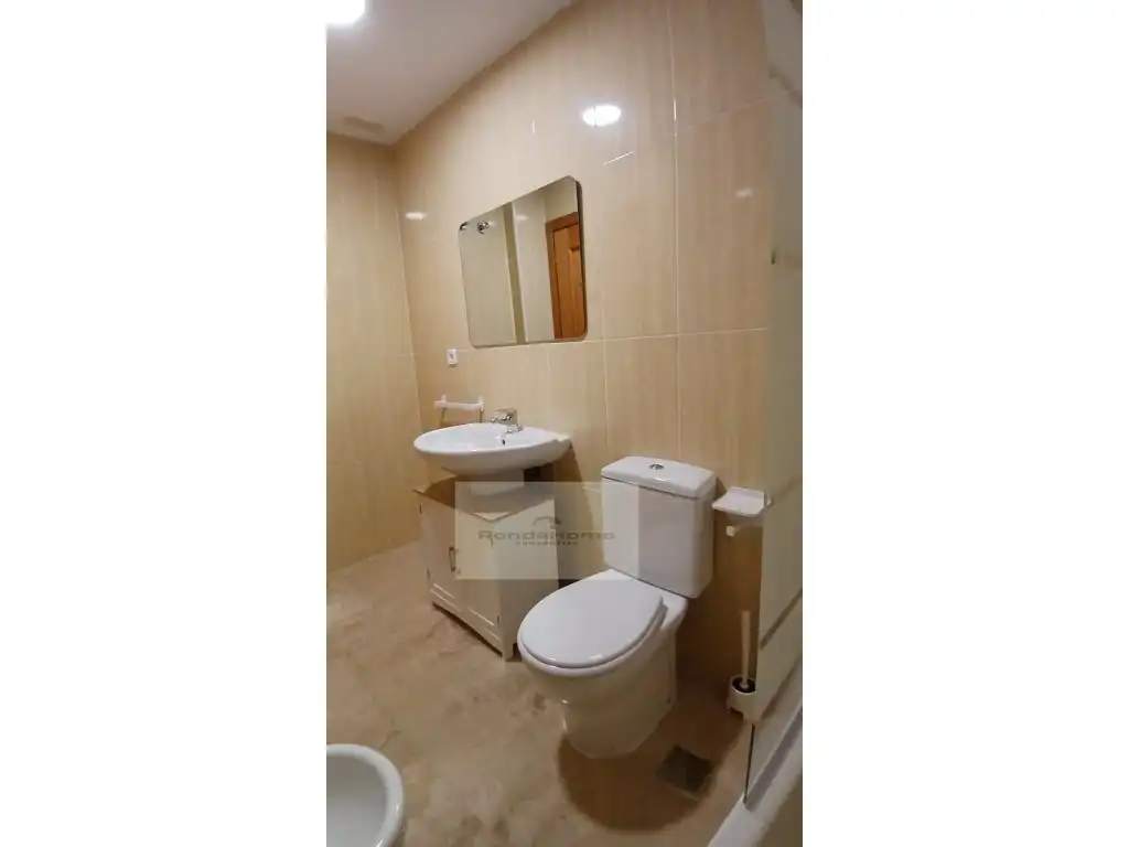 Bany de Pis de lloguer en Manilva amb Terrassa