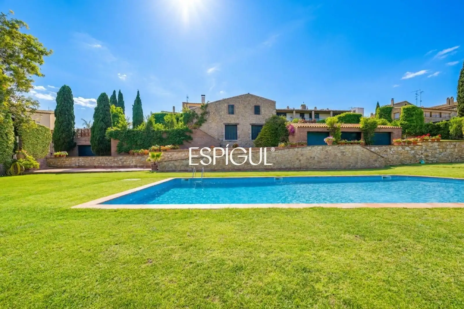 Garden of Detached homes for sale in Albons  with Air Conditioner, Heating and Private garden