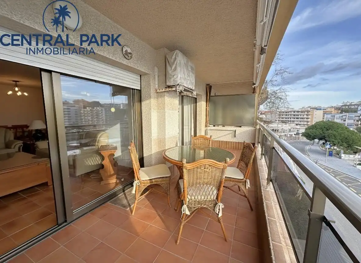 Parking de Apartamento en venta en Salou con Aire acondicionado, Terraza y Amueblado