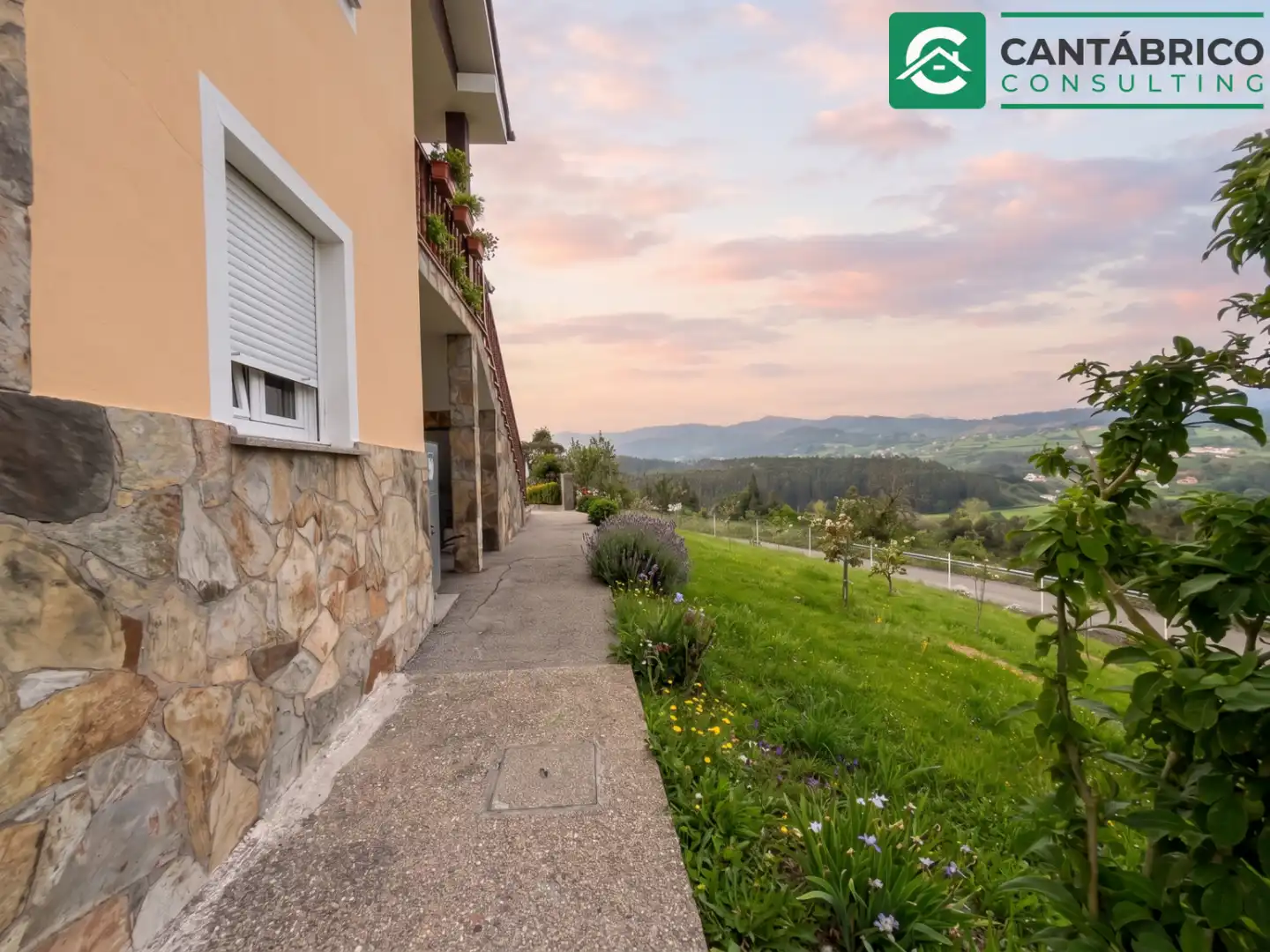 Exterior view of Houses for sale in Navia  with Heating and Furnished
