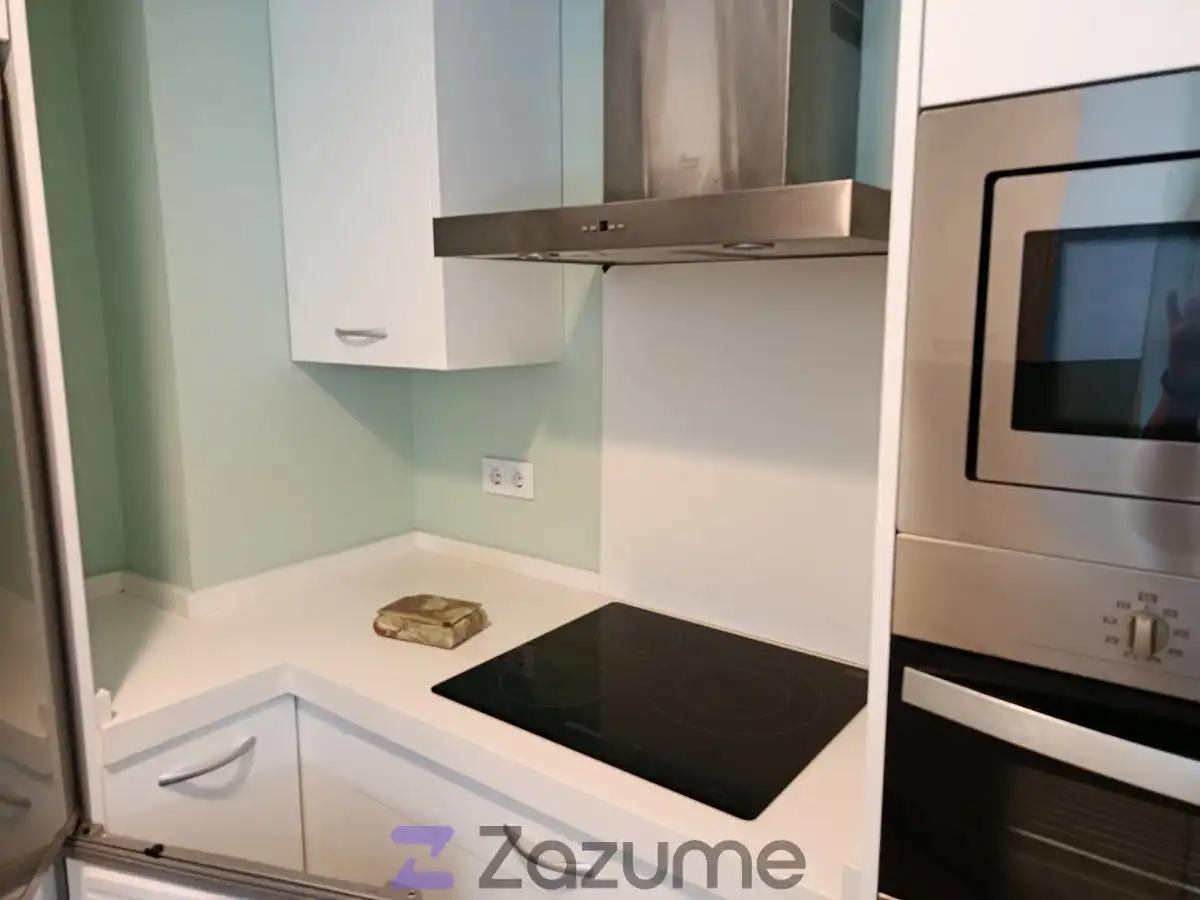 Cocina de Piso de alquiler en Sevilla con Aire acondicionado, Calefacción y Horno