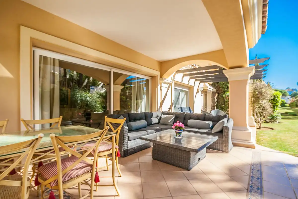 Flat for sale in Elviria - Cabopino