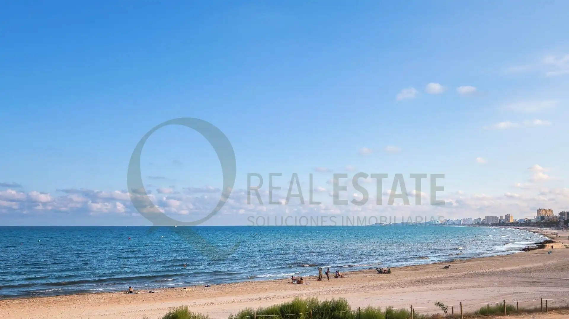 Außenansicht von Wohnung zur Miete in El Campello mit Heizung, Privatgarten und Terrasse