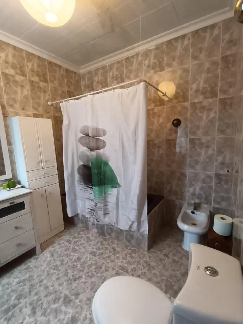 Baño de Casa o chalet en venta en Brazatortas con Aire acondicionado, Calefacción y Jardín privado