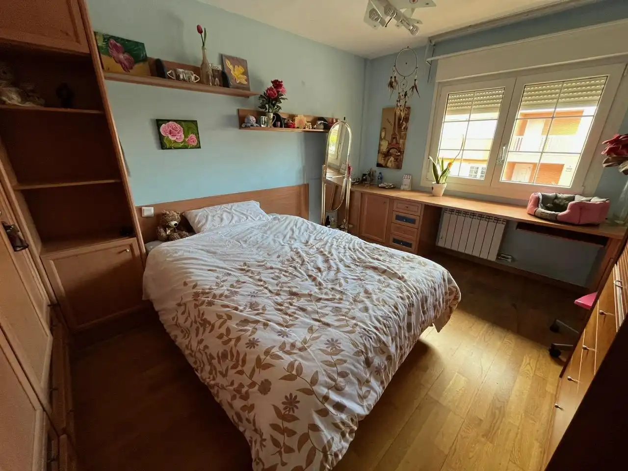 Habitación de Casa adosada en venta en Zaragoza con Aire acondicionado, Calefacción y Jardín privado