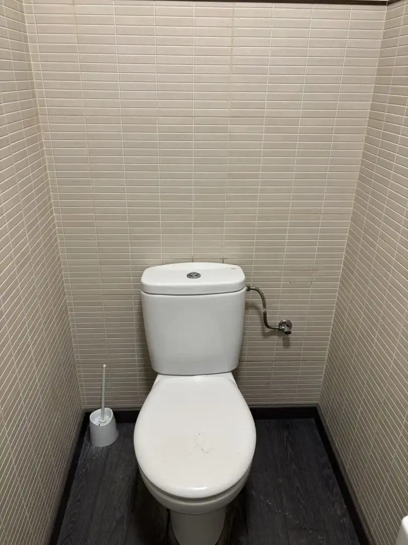 Baño de Local de alquiler en Sabadell