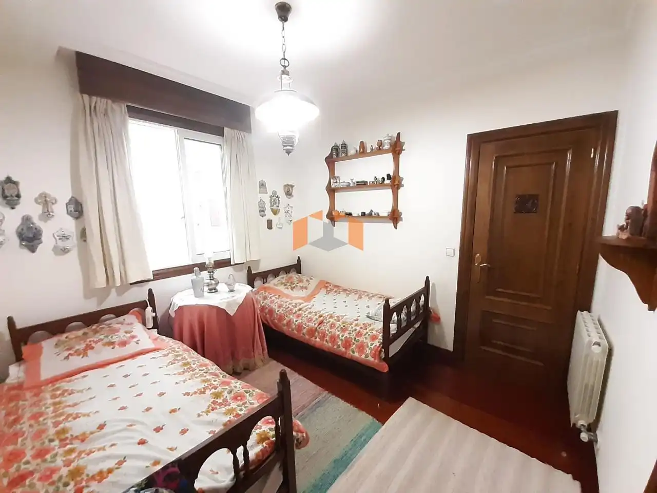 Habitación de Piso en venta en Vigo  con Calefacción, Parquet y Trastero