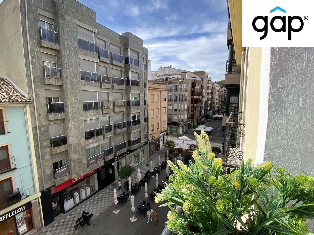 Vista exterior de Pis en venda en Cuenca Capital amb Aire condicionat, Calefacció i Traster
