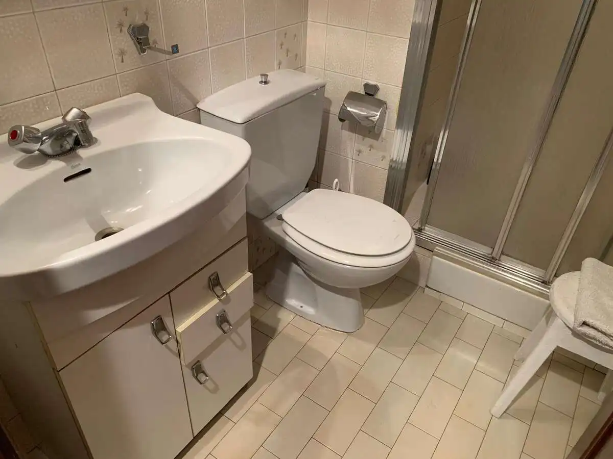 Baño de Piso en venta en Bilbao  con Calefacción, Terraza y Trastero