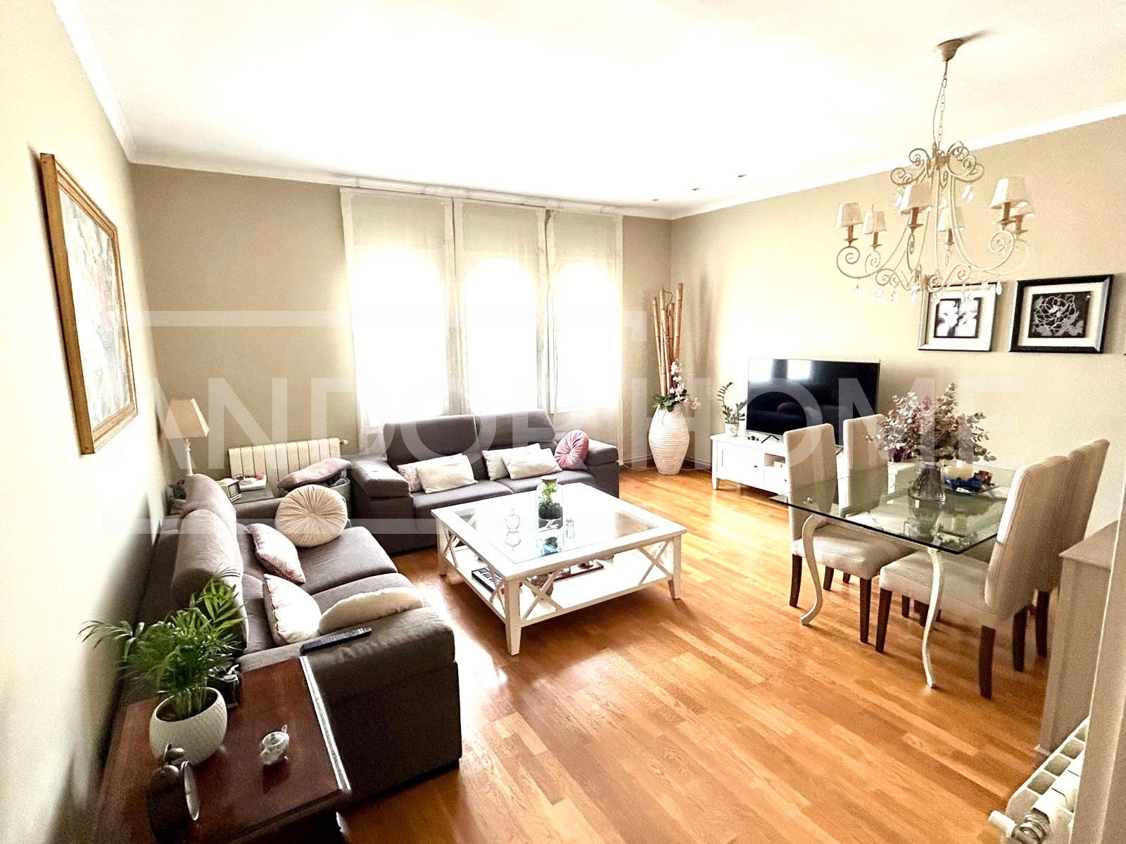 Piso en venta en La Nova Esquerra de l'Eixample, Eixample,  Barcelona Capital