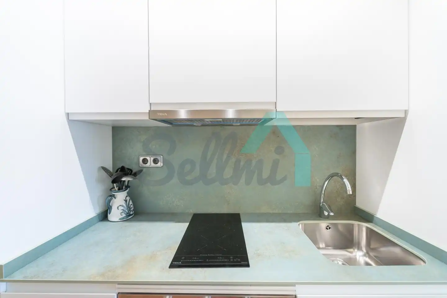 Kitchen of Study for rent in Oviedo   with Heating, Parquet flooring and Furnished