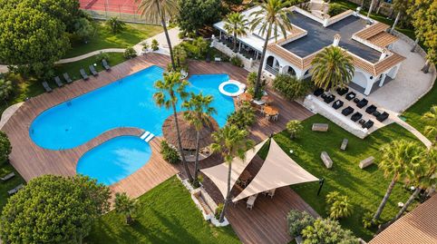 Club lúdico deportivo con vistas al mar en traspaso