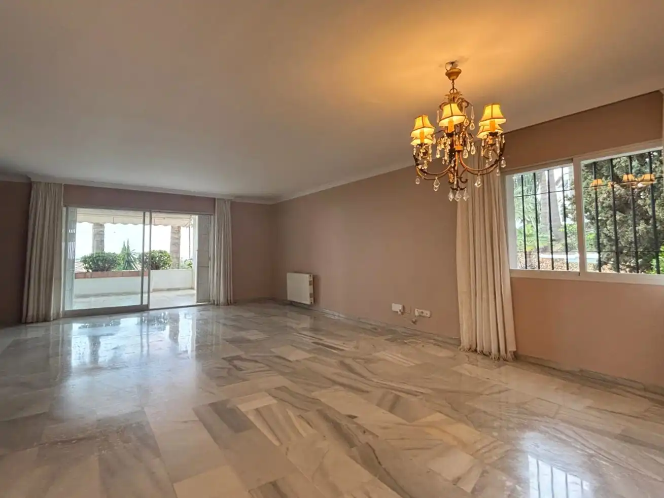 Villa mit Pool zum Verkauf in La Duquesa, imagen 6