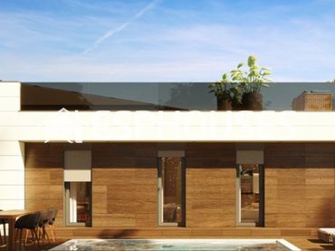 Casa pareada con balcón en venta en Pilar de la Horadada ciudad