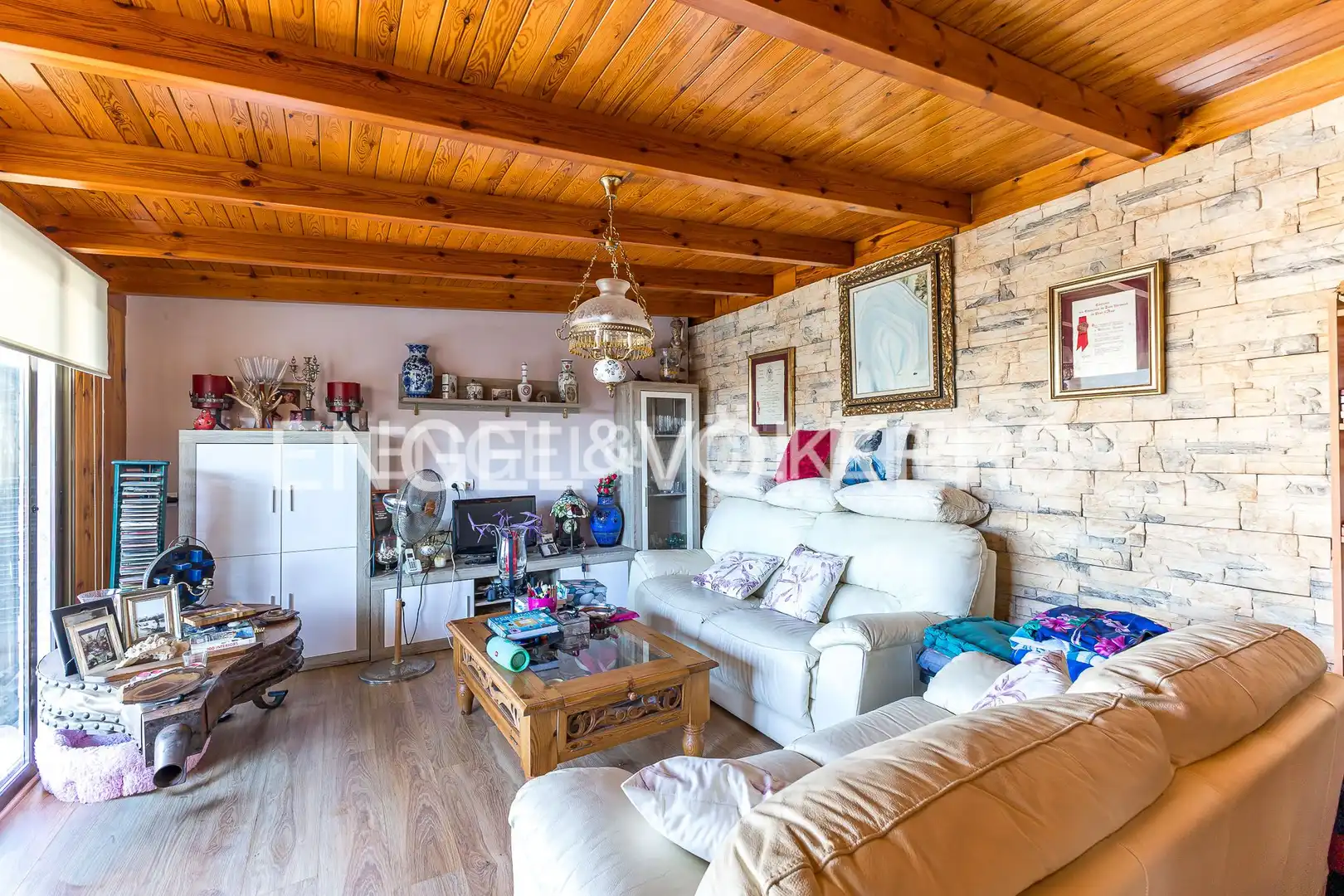 Sala de estar de Dúplex en venta en Castelldefels con Aire acondicionado, Calefacción y Parquet