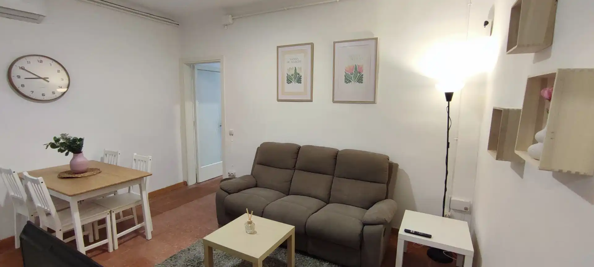 Living room of Flat for rent in Terrassa  with Air Conditioner, Heating and Furnished