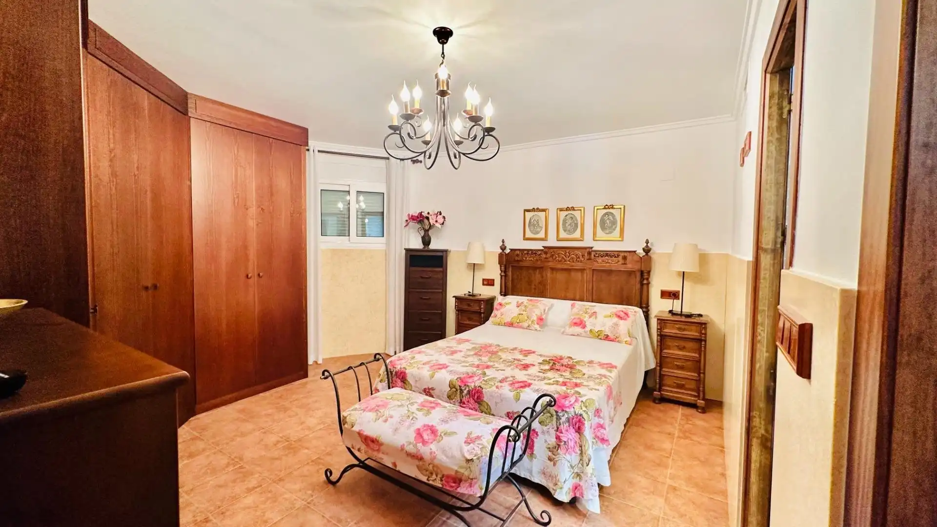 Dormitori de Casa o xalet en venda en Orihuela amb Calefacció, Jardí privat i Terrassa