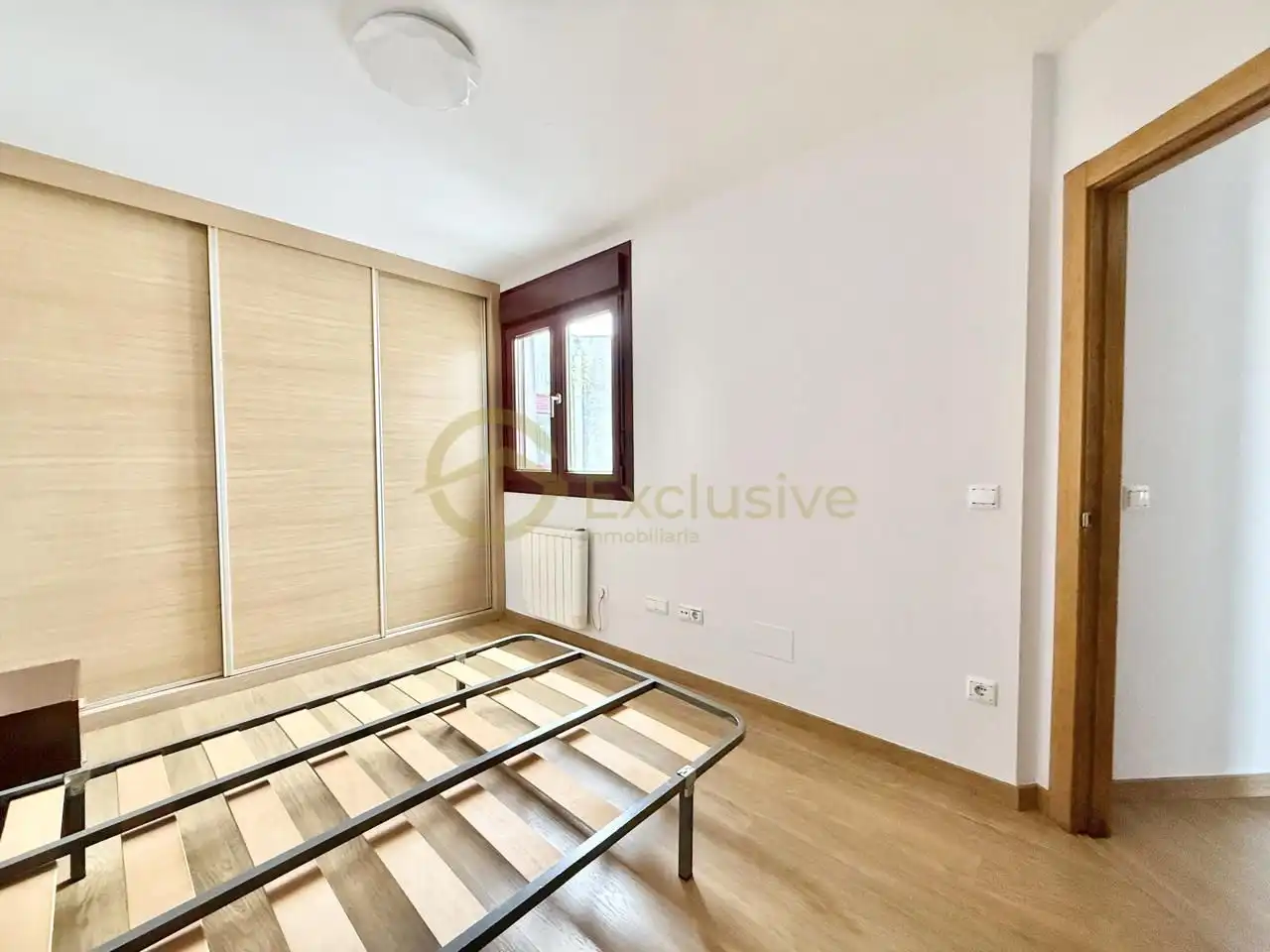 Habitación de Ático en venta en Viveiro con Calefacción, Parquet y Trastero