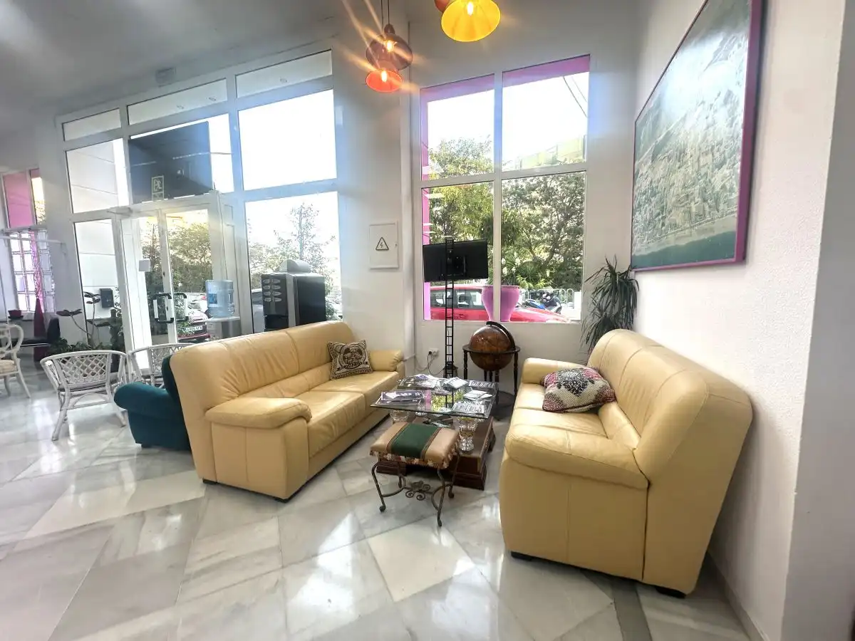 Sala de estar de Oficina de alquiler en Torremolinos con Aire acondicionado y Calefacción