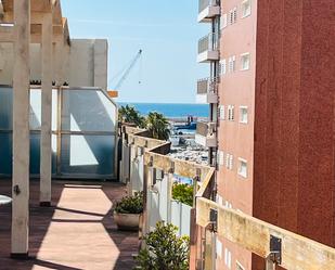 Vista exterior de Àtic en venda en Palamós amb Terrassa i Balcó