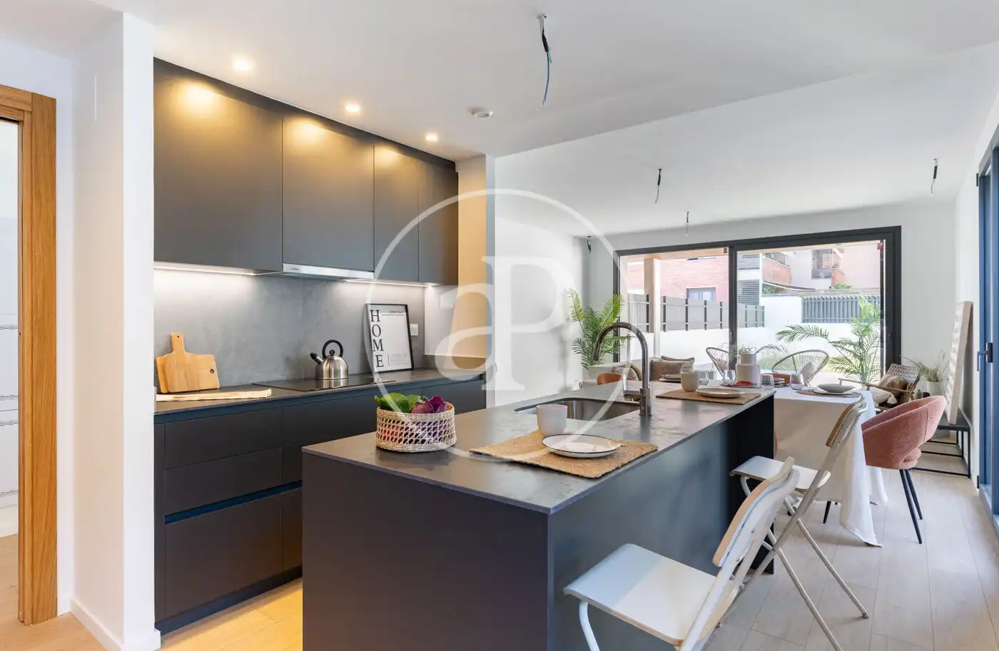 Küche von Wohnung zum Verkauf in Sant Cugat del Vallès mit Klimaanlage, Heizung und Privatgarten