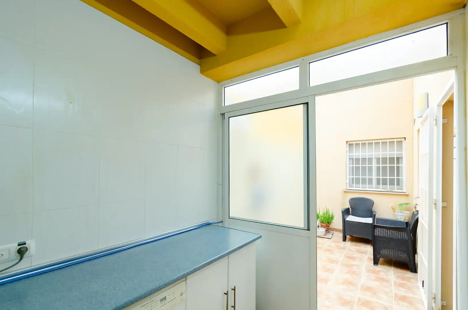 Balcony of Houses for sale in Cartagena  with Air Conditioner, Terrace and Storage room