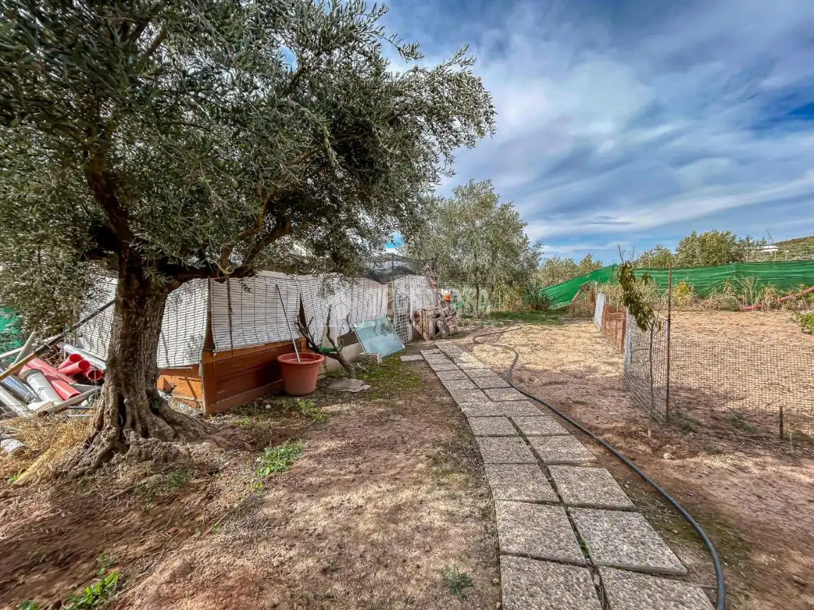 Jardí de Finca rústica en venda en Peligros amb Aire condicionat