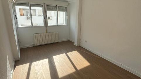 Foto 4 de Pis de lloguer a Calle de Andrés Vicente, La Bozada – Parque Delicias, Zaragoza