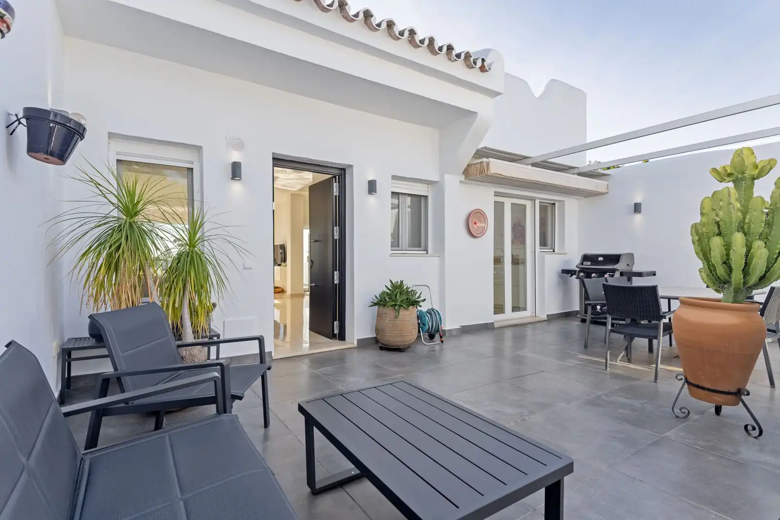 Adossat amb piscina en venda a Nueva Andalucía